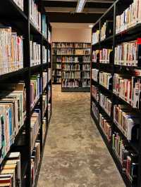 沙梨頭圖書館｜逃脫世間所有悲哀