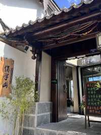 雲南麗江｜可以俯瞰古鎮全景的民宿