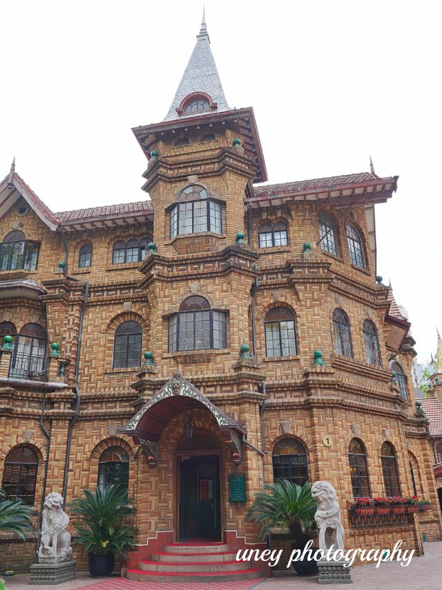 Instantly transported to Northern Europe, the old Shanghai's incredibly beautiful dreamlike garden mansion.