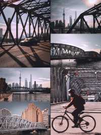 The Bund Citywalk | This route can produce great photos with just a smartphone."