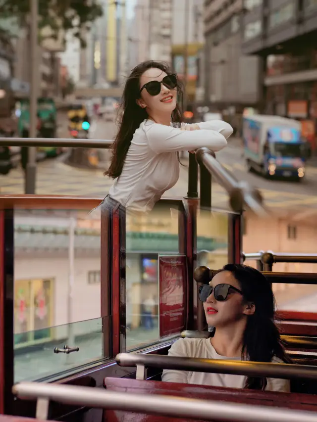 Hong Kong Travel | Highly recommend you to take a ride on the open-air vintage tram