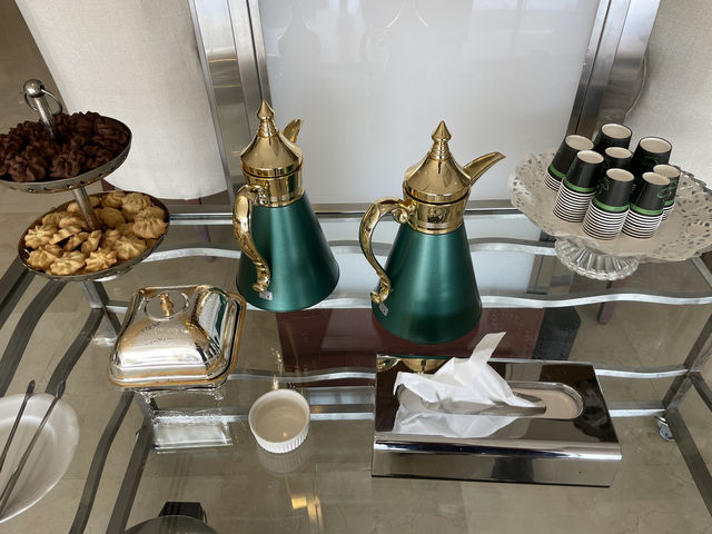 沙特｜五星級的延布假日酒店初體驗
