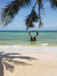 🏝️ Phu Quoc: Vietnam's Largest Island with a Twist 🇻🇳