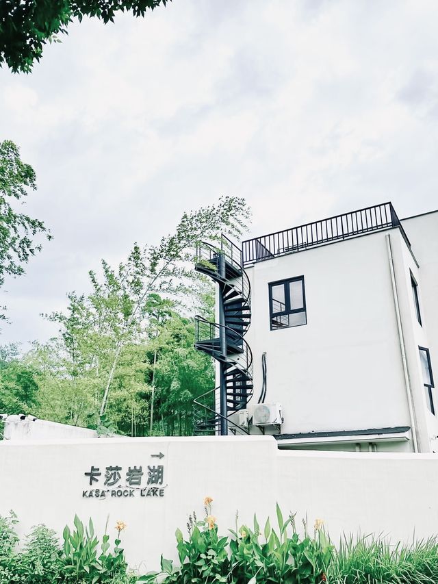 卡莎岩湖｜摩洛哥風野奢度假民宿。