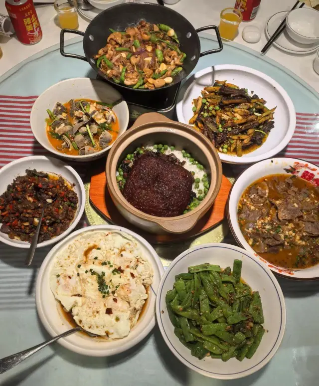 A must-visit Hunan restaurant.