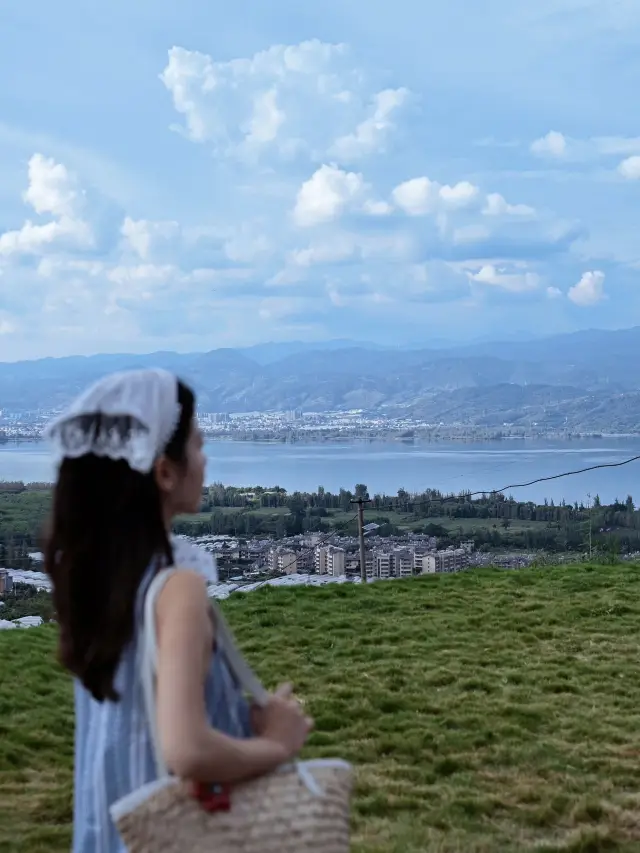 Xichang｜Stay in the clouds and watch Qionghai from your bed