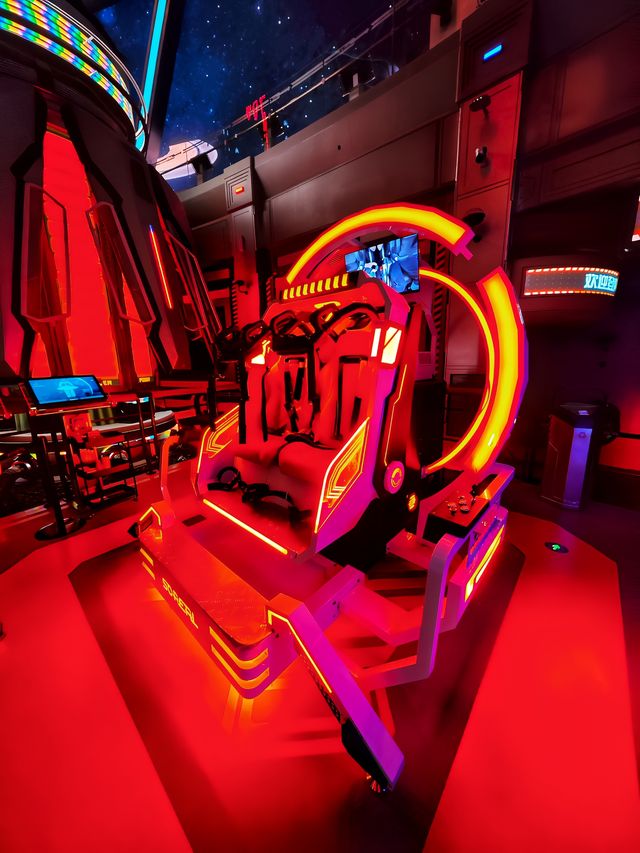 教科書式VR樂園！可惜只有北京有。