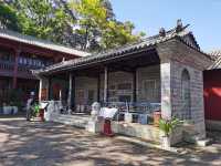 在路上：溫泉小鎮——曹溪寺。