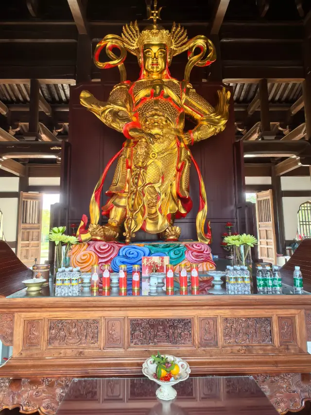 ตำหนักดอกบัว