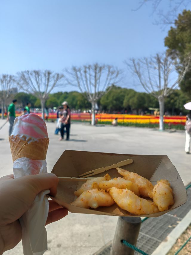 春天就應該在沒有天花板的地方吃飯