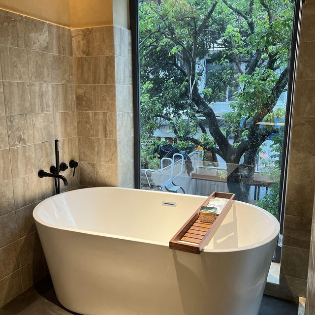 🌊深圳📍較場尾！！平價海景小院好 chill 啊~和男友找到了超級棒的一家海邊民宿，地理位置真的太方便了！😎 