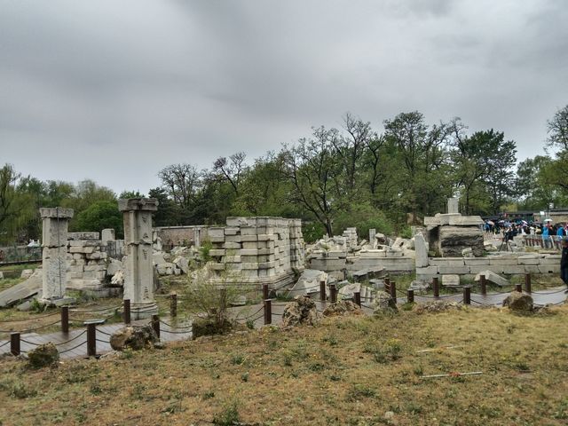 北京圓明園打卡遊記：歷史廢墟與自然詩意的交織