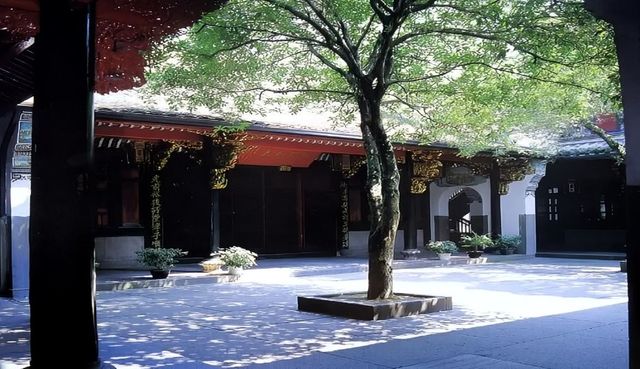 一湖一宅一院，穿越民國寧波