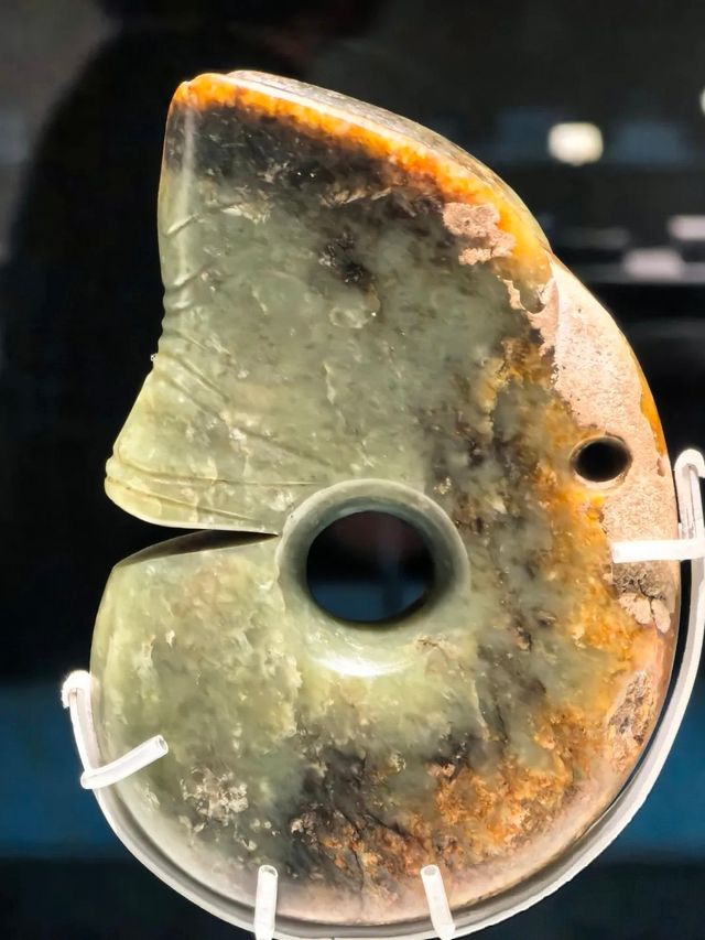 終於等到你！上海博物館紅山玉器展5000年群龍出動
