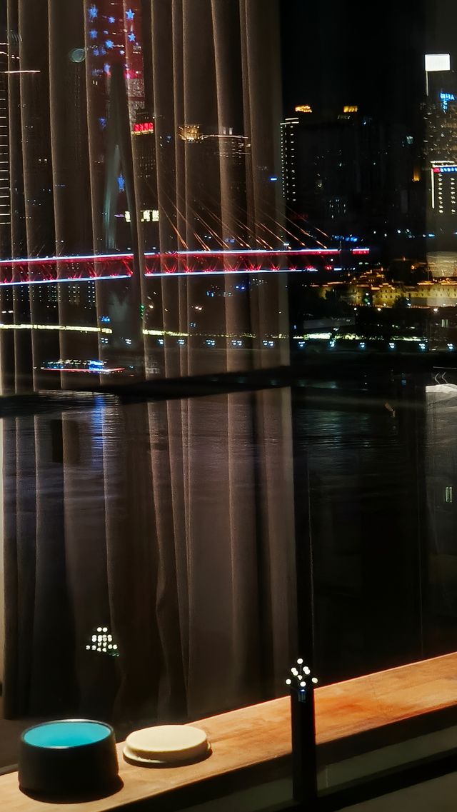 愜意時光坐喺陽台就能獨享半山江景