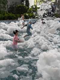 親子水樂園撒歡指南3.3萬㎡溫泉水樂園,泡私湯玩高空泳池