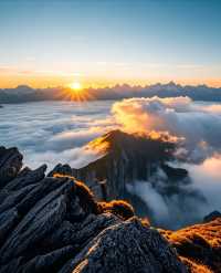 360°無死角震撼美景！牛背山日照金山全攻略