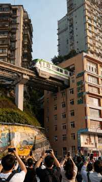 8D魔幻山城重慶3日遊｜輕軌穿樓&火鍋飄香