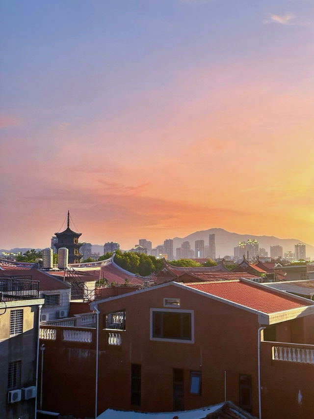 泉州神仙天氣+寶藏民宿!天台看東塔絕了! 泉州神仙天氣+寶藏民宿!天台看東塔絕了!