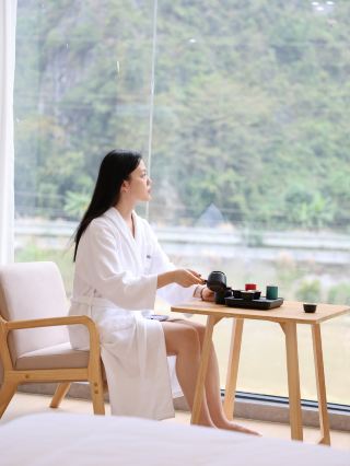 Chongzuo Homestays! Experience a relaxing retreat amidst the hidden beauty of mountains and rivers.