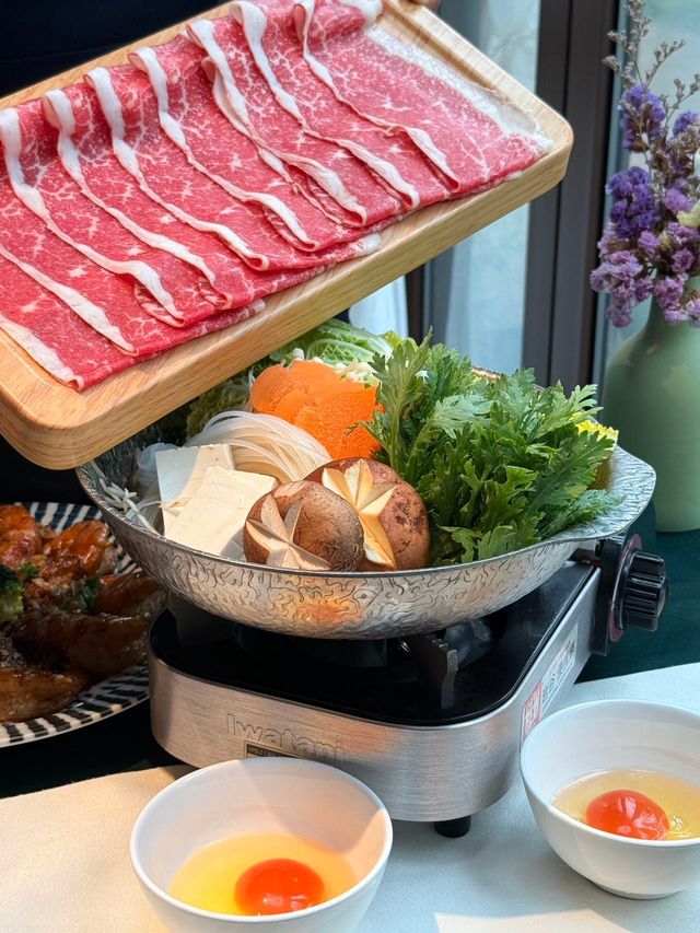 在西安吃到人生和牛壽喜燒！