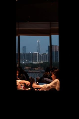 寧波日落江景餐廳天花板
