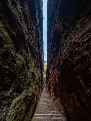 ภูเขาหลางซาน อัญมณีที่ซ่อนเร้นอยู่ในมณฑลหูหนานและกวางซี
