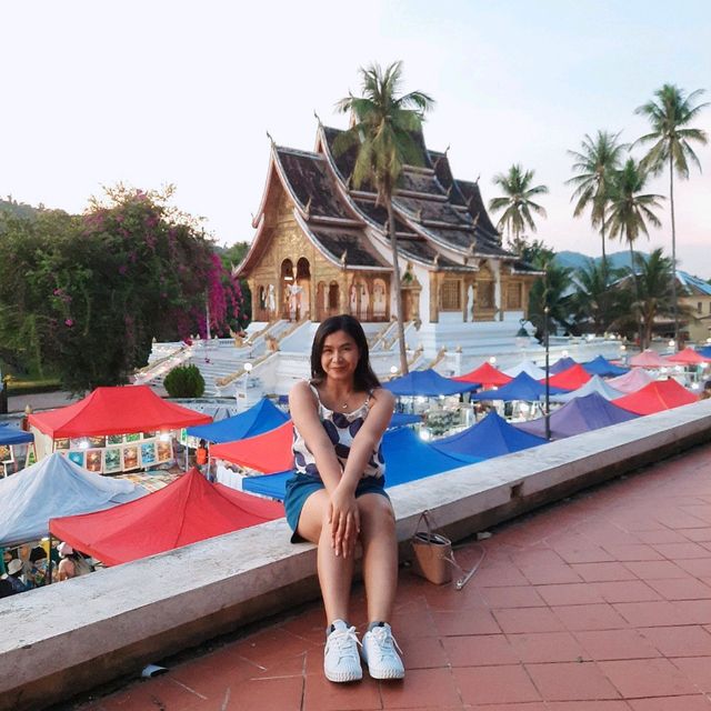เดินเที่ยวถนนศรีสว่างวงค์ @หลวงพระบาง