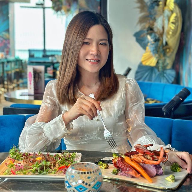 打卡樓上酒吧餐廳
