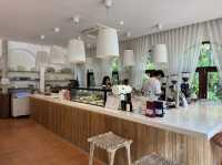 คาเฟ่อิฐส้ม สุดเก๋ เขาหลัก