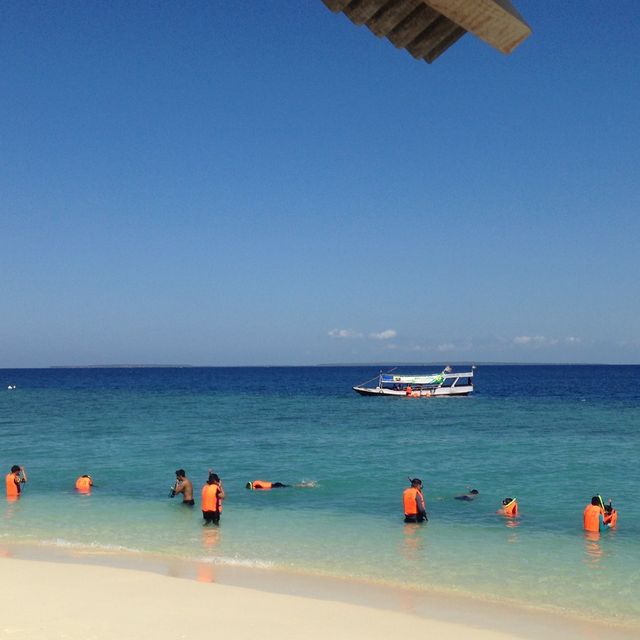【インドネシア】透き通る海”Pulau Gili Labak“