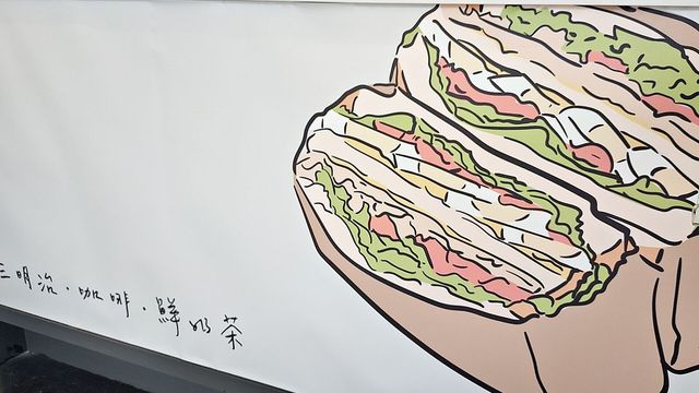 手打肉排口感超過癮，一次來兩片超爽口的雙層厚切牛三明治