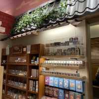 どんぐり共和国　ジブリがいっぱい　ダイバーシティ東京店