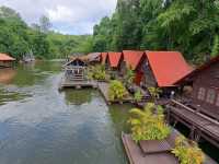 กริต ราฟท์ เฮาส์ แพเมืองกาญจนบุรี
