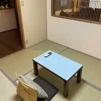 嬉野温泉「萬象閣敷島」リニューアルされた木のギャラリー敷島和洋室（corner room）宿泊記