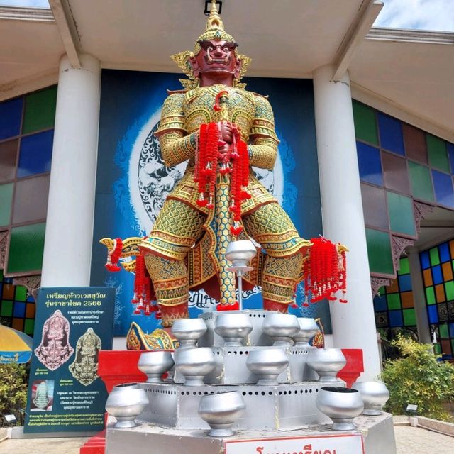พุทธอุทยานมหาราช หลวงปู่ทวดองค์ใหญ่