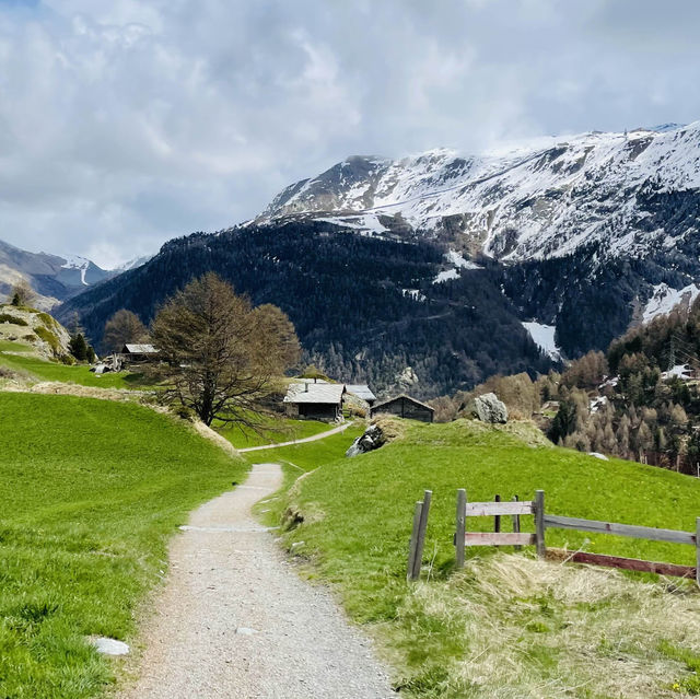 Alpine Majesty: delightful countryside