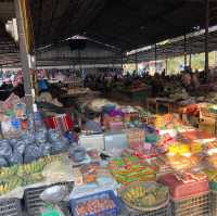 ルアンナムターのLocal Market