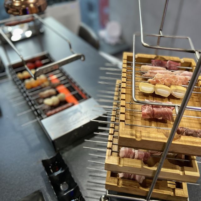 📍香港旺角｜串Grill · 好玩轉轉轉串燒燒烤🔥 好食好玩自助串燒放題