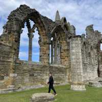 Admire the beauty of the abbey in Whitby!