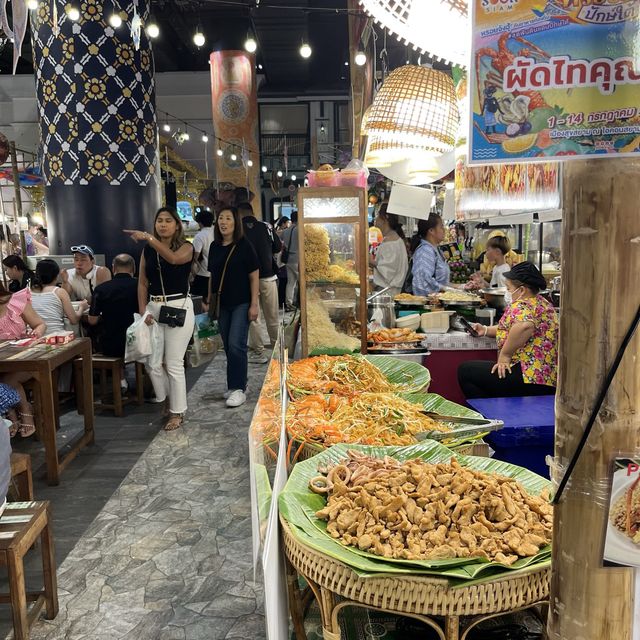 Indoor Floating Market Food Hall