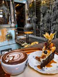 ย้อนเวลาไปคาเฟ่ ณ Wallflowers Cafe