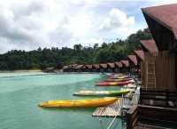 แพ 500 ไร่ (500 Rai Khao Sok Floating Resort)