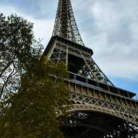 FAMOUS EIFFEL TOWER IN PARIS!