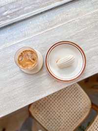 Glin.Cafe - คาเฟ่สไตล์มินิมอล ดีต่อใจ