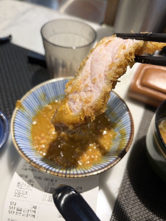 서울 합정 돈카츠 맛집으로 유명한 카와카츠 오토코🫶