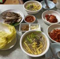 비오는 날 보쌈&칼국수와 즐기는 푸짐한 한상, 대련집