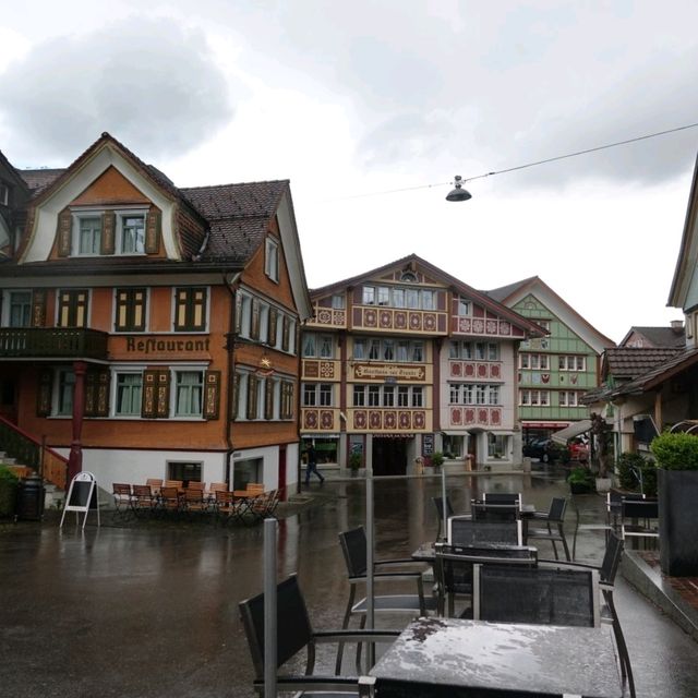 阿爾卑斯山下的迷人小鎮-阿彭策爾 Appenzell
