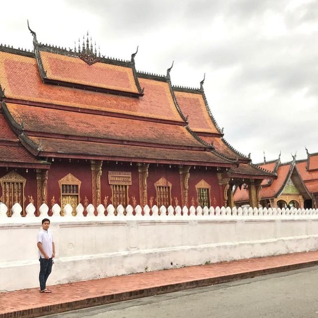 วัดแสนสุขาราม หลวงพระบาง