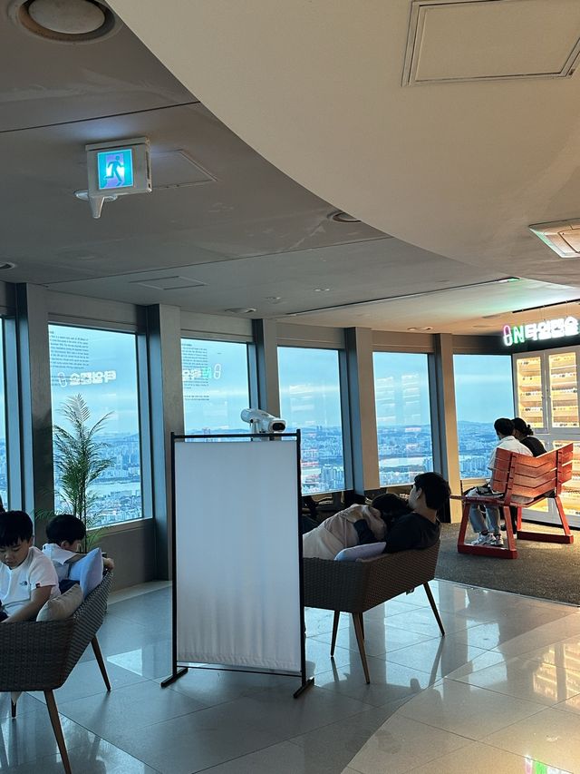 남산타워 전망대에 올라가보자 !!